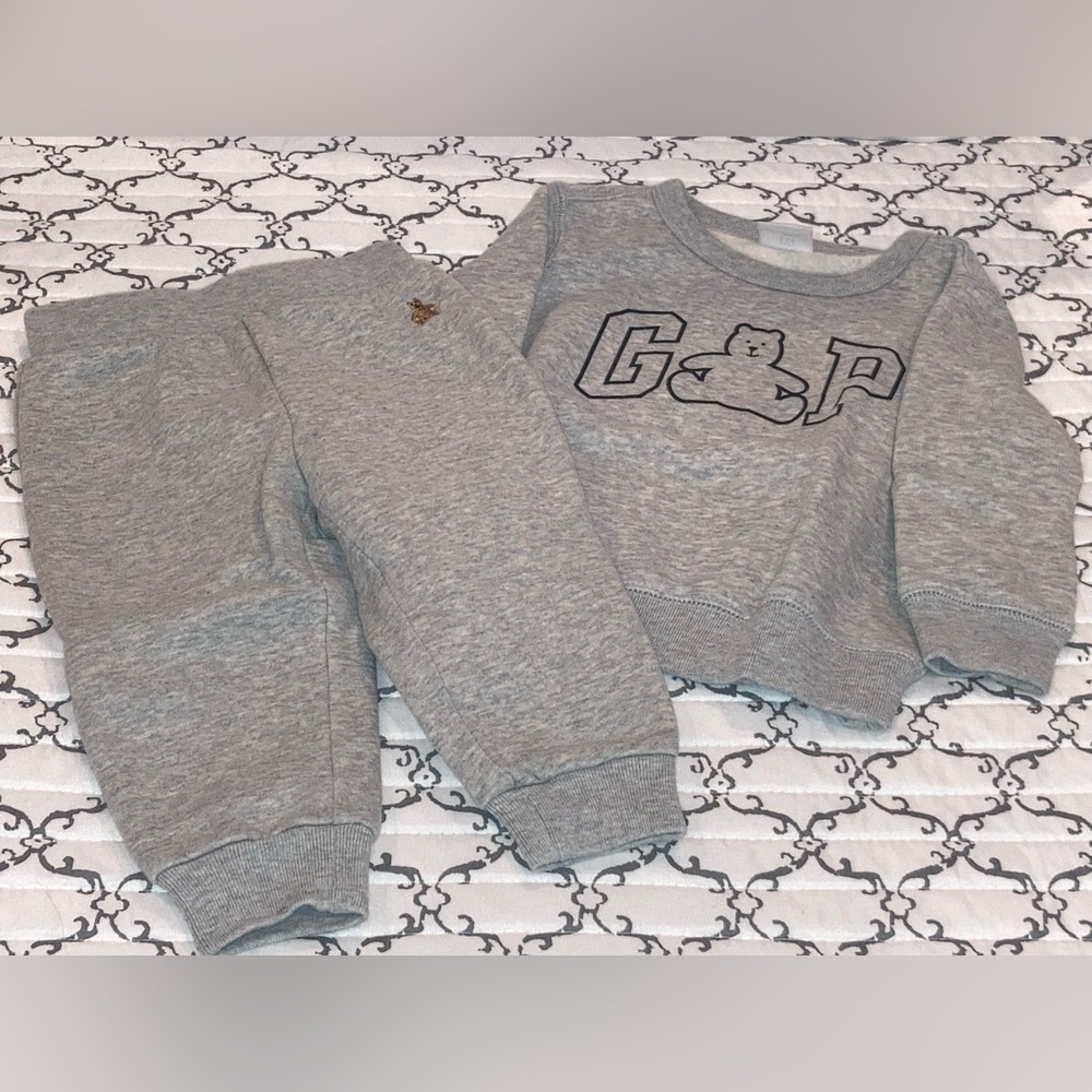 Baby GAP Gray Bear Logo Sweatshirt 18-24 mo & Jogger 12-18 mo (Mismatched Size)
